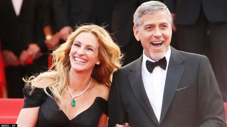 George Clooney teases details about his reunion with Julia Roberts in 'Ticket To Paradise' George clooney, george clooney reunites with Julia Roberts, Ticket to Paradise