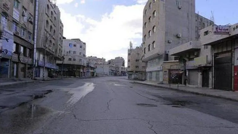 Dawn to dusk in Athens as lockdown bites