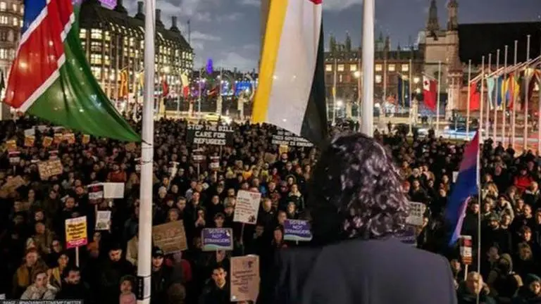 Thousands protest in London, Glasgow & Cardiff against UK govt's illegal migration bill Migration Law protests UK