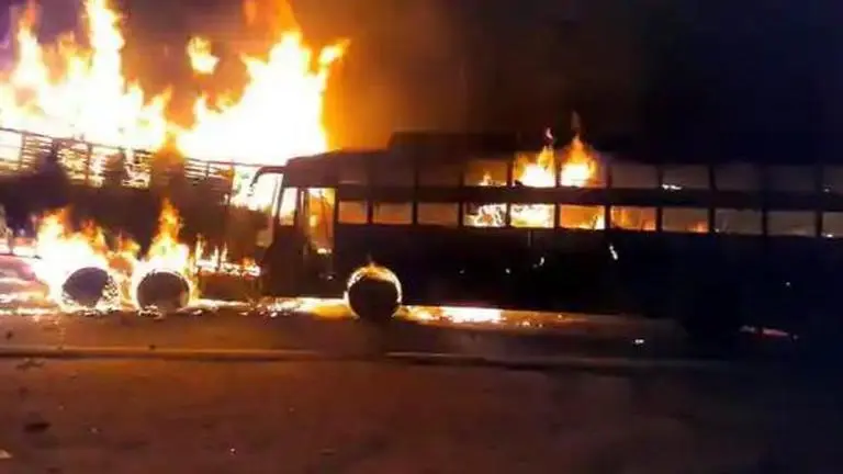 Maha: 5 private buses gutted in fire in Bhayandar