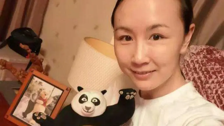 Peng Shuai’s viral selfie raises safety concerns, netizens point out hidden detail Peng Shuai, Tennis, WTA, Peng Shuai missing, Peng Shuai selfie, peng shuai missing, peng shuai winnie the pooh, Shen Shiwei