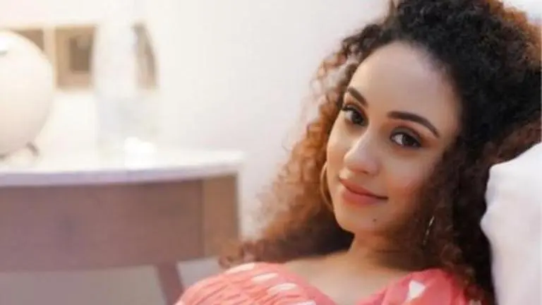 pearle maaney