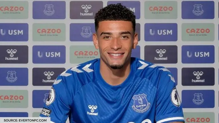 Transfer deadline day: Everton splash £20m to sign Godfrey, Ancelotti business hailed transfer deadline day live