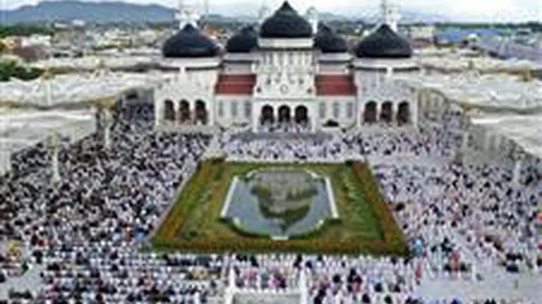 Western Balkan Muslims celebrate Eid al-Fitr