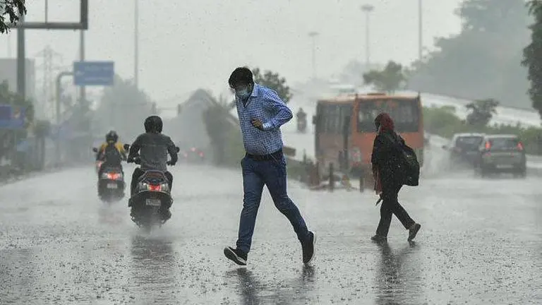 IMD predicts scattered light rainfall in several regions across India for next 2 days Weather news