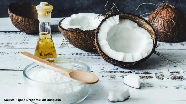 Desi Hacks: 5 ways to use Coconut Oil in your daily beauty routine desi hacks