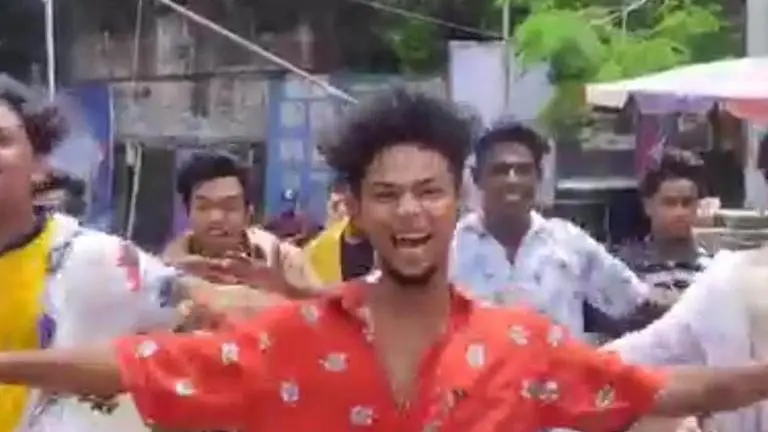 Chenkalchoola Colony boys grooving to Pala Palakura leaves netizens amused: check out Chenkalchoola Colony
