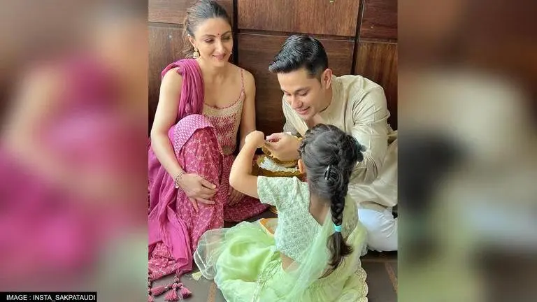 Soha Ali Khan wishes 'peace and prosperity' on Eid; shares pictures with Kunal & Inaaya Soha Ali Khan