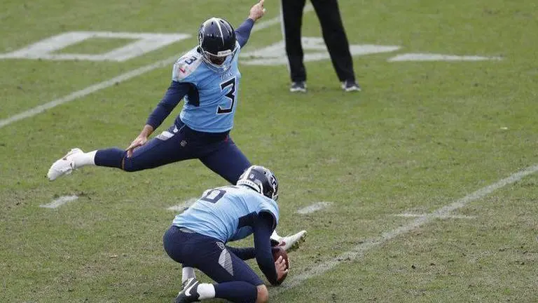 Titans' comeback magic runs out in 27-24 loss to Steelers