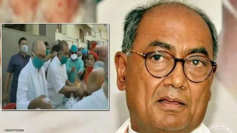 Madhya Pradesh: Digvijay Singh visits Bhopal's Sant Hirdaram Nagar; lockdown norms flouted Madhya Pradesh