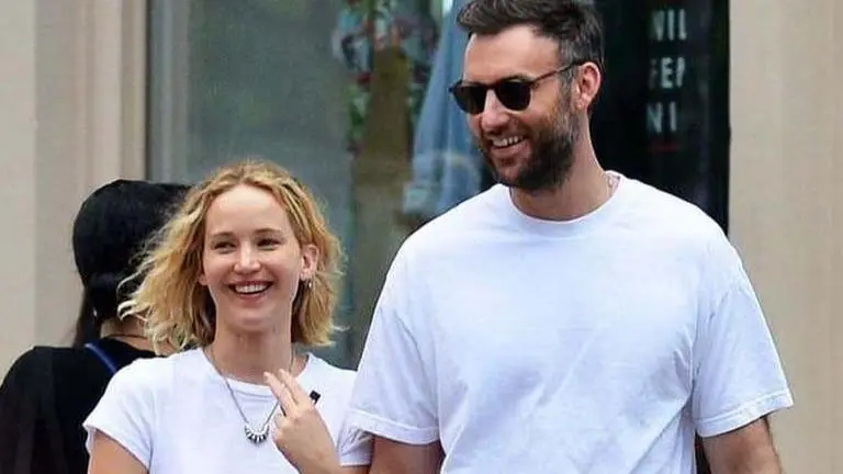 Jennifer Lawrence welcomes her first child with husband Cooke Maroney: Report Jennifer Lawrence, Cooke Maroney, Jennifer Lawrence first baby, Jennifer Lawrence baby shower, Jennifer Lawrence baby bump