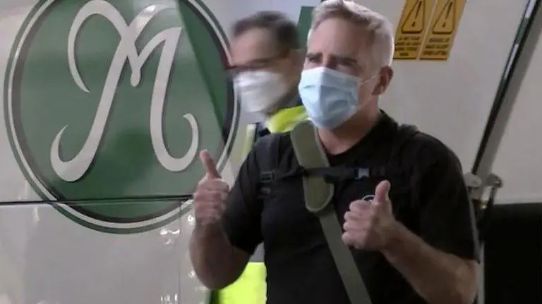 Last 2 journalists working for Australian media leave China