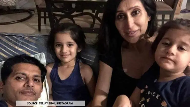 Karanvir Bohra and Teejay Sidhu sing birthday song for twin daughters at midnight Karanvir Bohra