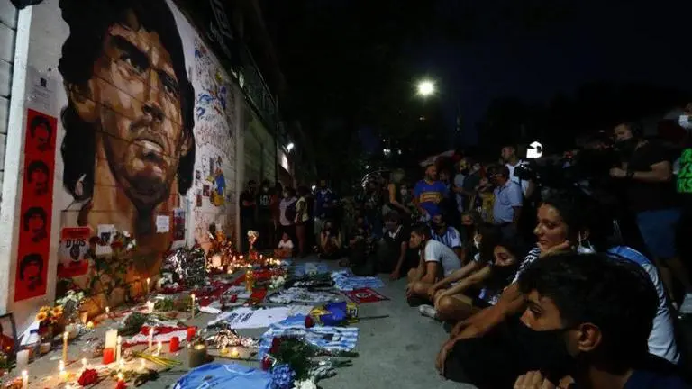 Minute's silence held as clubs pay respect to Diego Maradona Minute's silence held as clubs pay respect to Diego Maradona
