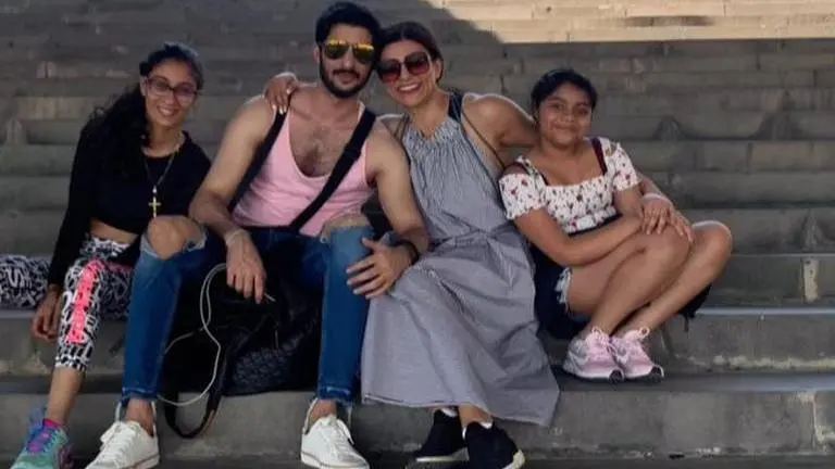Sushmita Sen celebrates daughter Alisah's birthday with ex Rohman Shawl | Watch Sushmita Sen