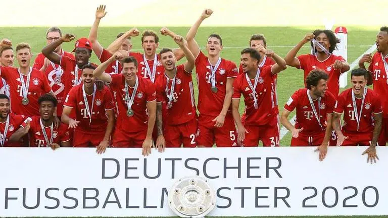 Bayern celebrate winning their eighth consecutive German Bundesliga title