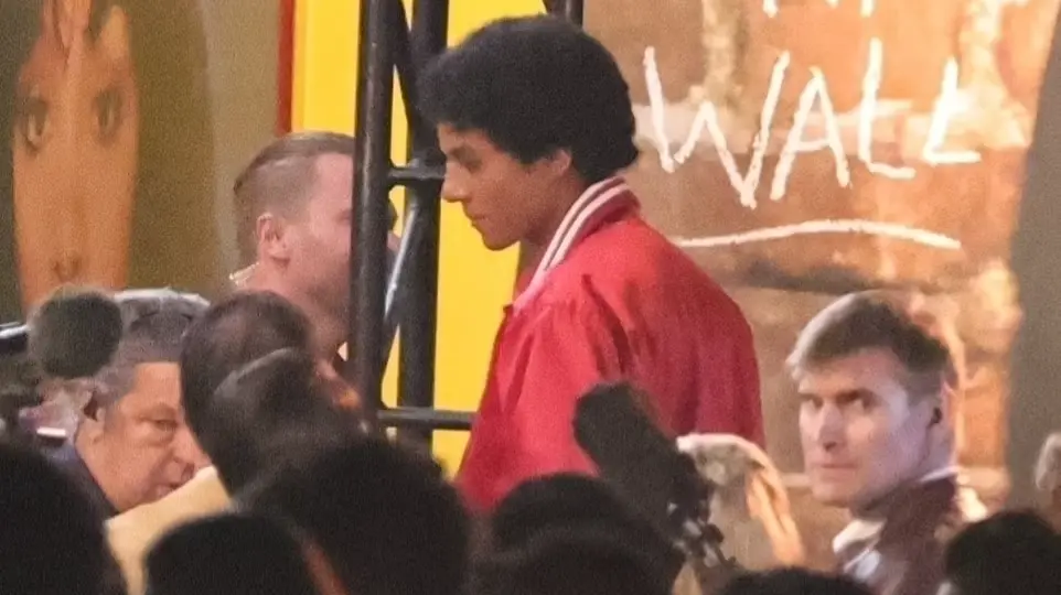 Jaafar Jackson Is A Spitting Image Of His Uncle Michael Jackson In BTS Pics From Biopic Shoot Jaafar Jackson in Michael Jackson’s biopic BTS