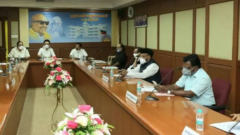 DMK calls for all-party meet on Monday; to hold state-wide protest condemning Farm Bill DMK