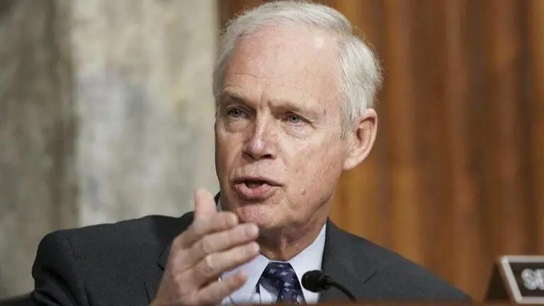 Ron Johnson defends US Capitol siege rioters, says 'they love this country' Ron Johnson