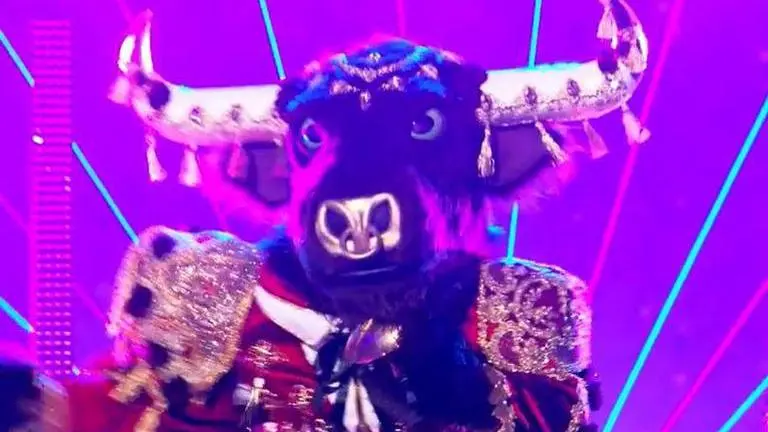 the masked singer, bull on the masked singer