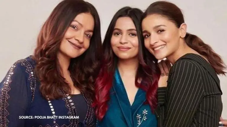 Alia Bhatt receives B'day wishes from Pooja Bhatt in a quirky 'Then & Now' series;see pics Alia Bhatt