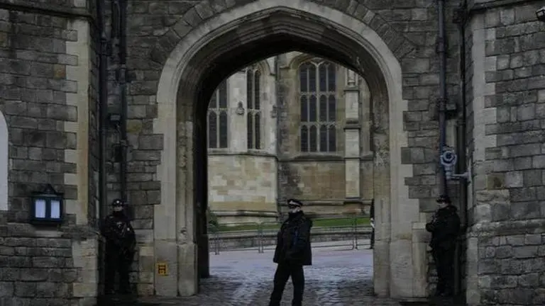UK police begins probe into man who broke into Windsor Castle with crossbow UK