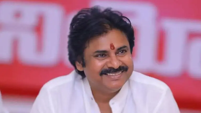Pawan Kalyan rescues police officer from mob in Hyderabad, video goes viral pawan kalyan