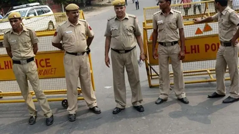 Delhi: Northeast woman called 'Coronavirus' near DU, hit by water balloons coronavirus