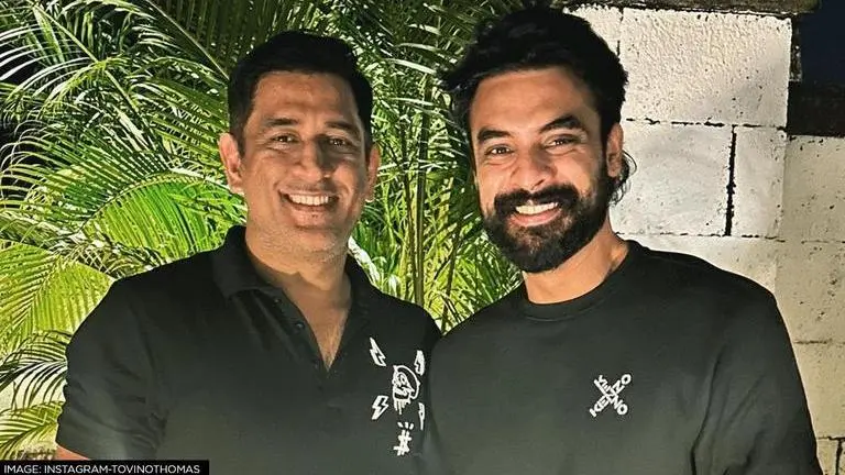 'Minnal Murali' star Tovino Thomas meets MS Dhoni, says he's a great role model for all Tovino Thomas
