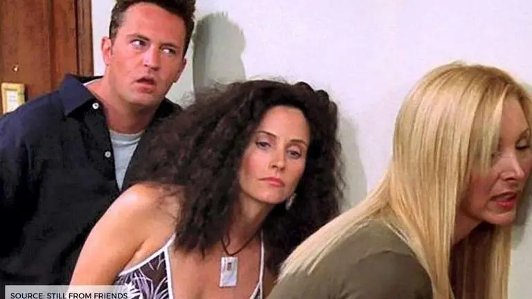 Check out an unseen pic of Courteney Cox, Matthew Perry & Lisa Kudrow at award function courteney cox