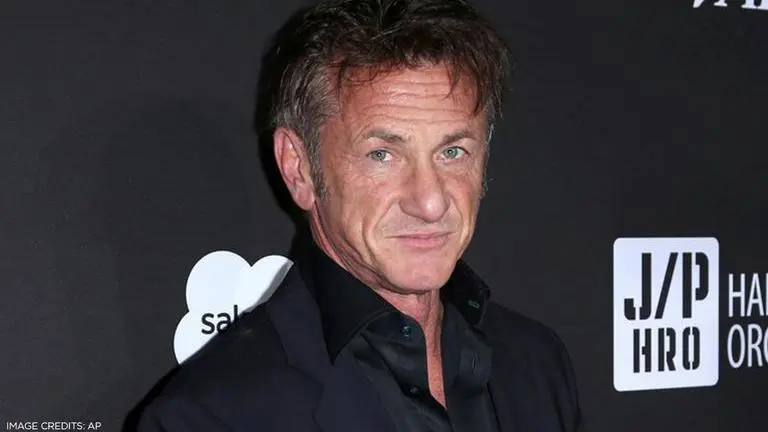 Sean Penn reasserts stand on COVID-19 vaccines, says 'I believe it should be mandatory' Sean Penn