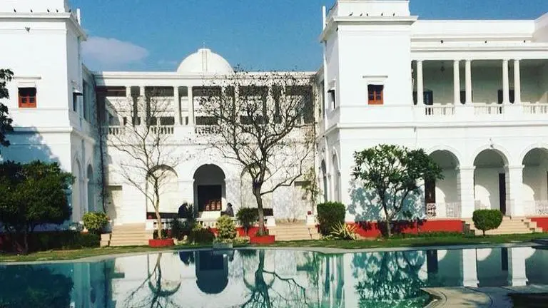 Saif Ali Khan's 'Pataudi Palace' worth ₹800 crores has over 150 rooms, see pics saif ali khan
