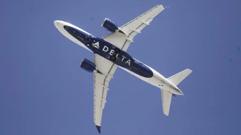 Treasury: Major airlines will take aid to meet payrolls