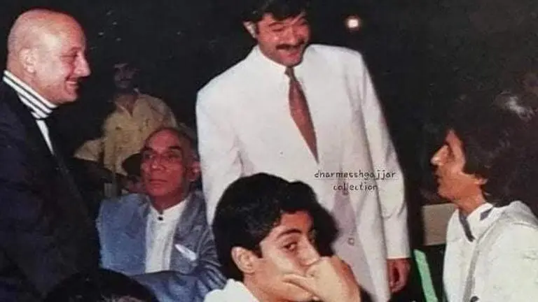 Amitabh Bachchan, Anil Kapoor, Anupam Kher & teen Abhishek - Photo from another era viral Anupam Kher