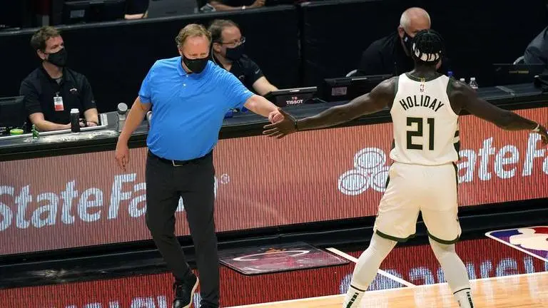 Bucks set NBA record for 3's, roll past Heat 144-97