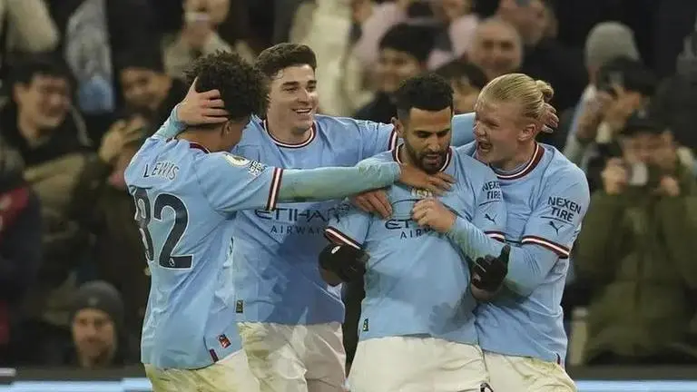 Manchester City beats Tottenham Hotspur 4-2, cuts Arsenal's lead in Premier League Manchester City beats Tottenham Hotspur 4-2, cuts Arsenal's lead in Premier League