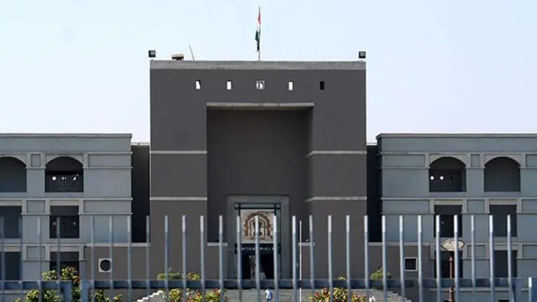 Gujarat High Court cancels summer vacation Gujarat High Court cancels summer vacation