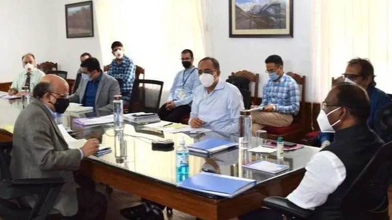 Power curtailment in Kashmir to reduce by 6-8 hours during winter; 10 projects inaugurated J&K