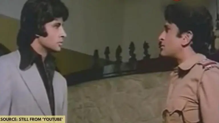 Amitabh Bachchan made a style statement with his coolie shirt in 'Deewaar'; Read trivia Amitabh Bachchan