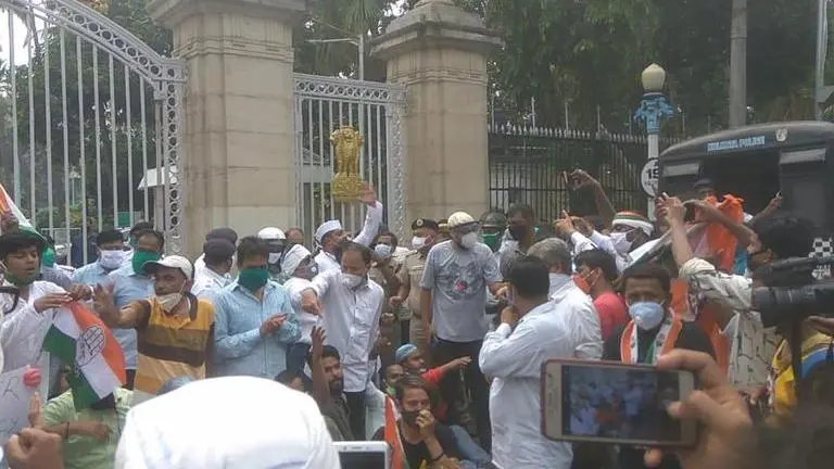 Rajasthan crisis: Congress protest demonstration in front of Kolkata Raj Bhavan