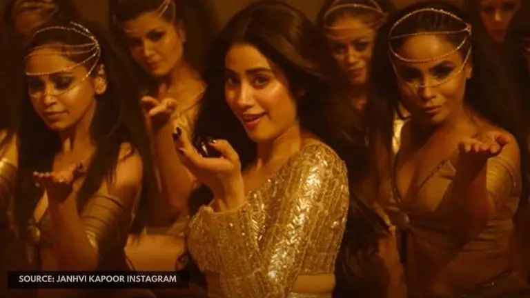 Janhvi Kapoor celebrates as Roohi's 'Nadiyon Paar' song crosses 100 million views on YT Janhvi Kapoor
