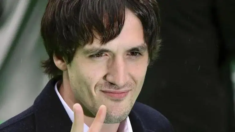 Russia puts actor Artur Smolyaninov and other Kremlin critics in ‘foreign agents’ register Artur Smolyaninov