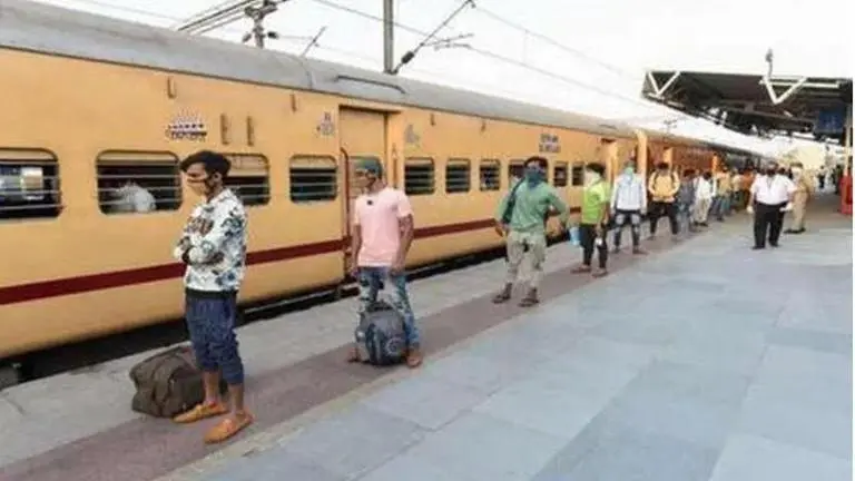 IRCTC website not opening, booking for 15 special trains pushed to 18:00 hours now