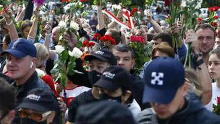 Belarus president's supporters rally in protest-hit capital