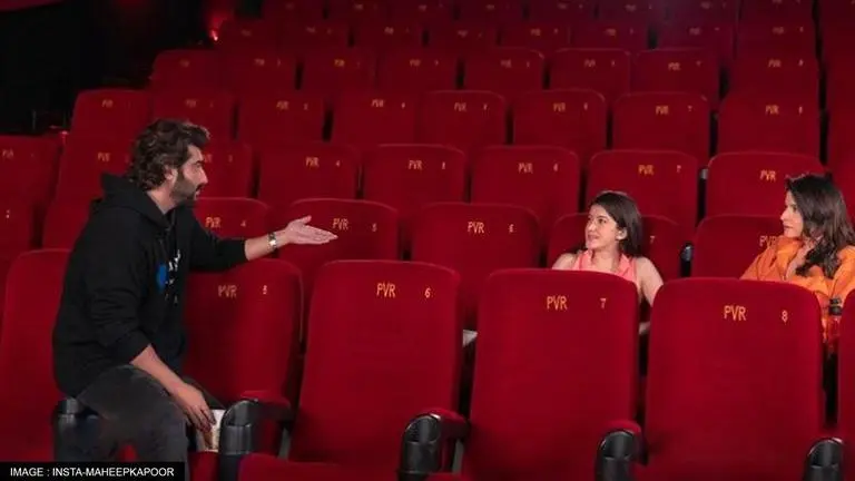 Arjun Kapoor has a hilarious reply for Maheep Kapoor as latter says he gives 'best advice' Arjun Kapoor