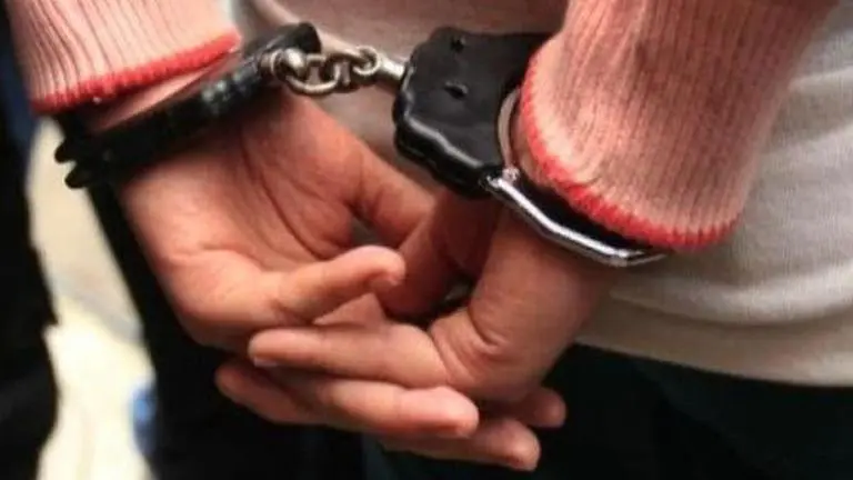 2 Indians among 4 held in Nepal for cheating people by promising US visa, cheap iPhones Representative Image