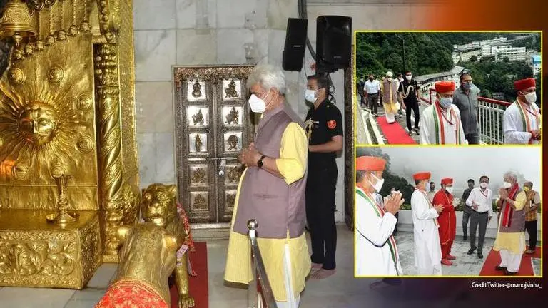 J-K LG visits Vaishno Devi shrine