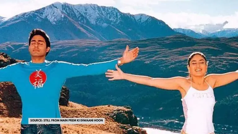 Kareena Kapoor & Abhishek Bachchan shared screen space in THESE hit movies Kareena Kapoor