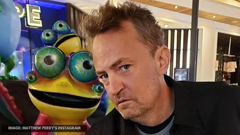 'FRIENDS': All you need to know about 'FRIENDS' star Matthew Perry's net worth & earnings matthew perry net worth 2021
