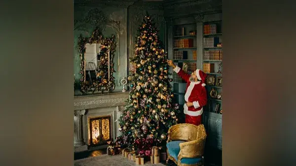 Christmas card day celebrated on 9th December every year